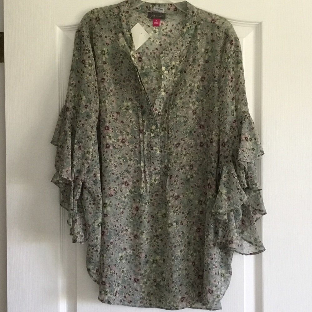 VINCE CAMUTO Floral Blouse - size XL